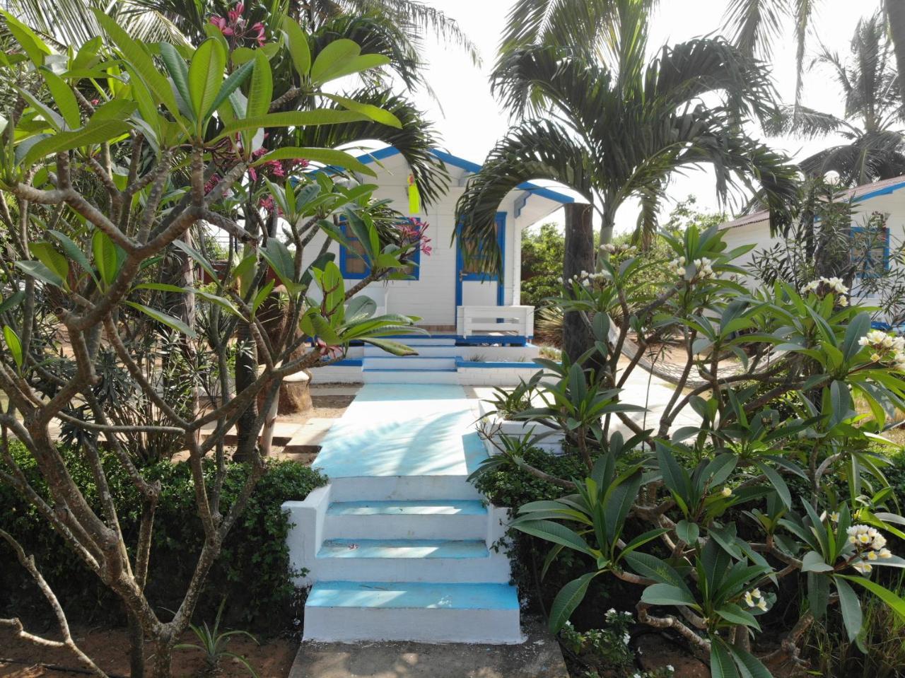 Paradise Village Beach Resort Calangute Esterno foto