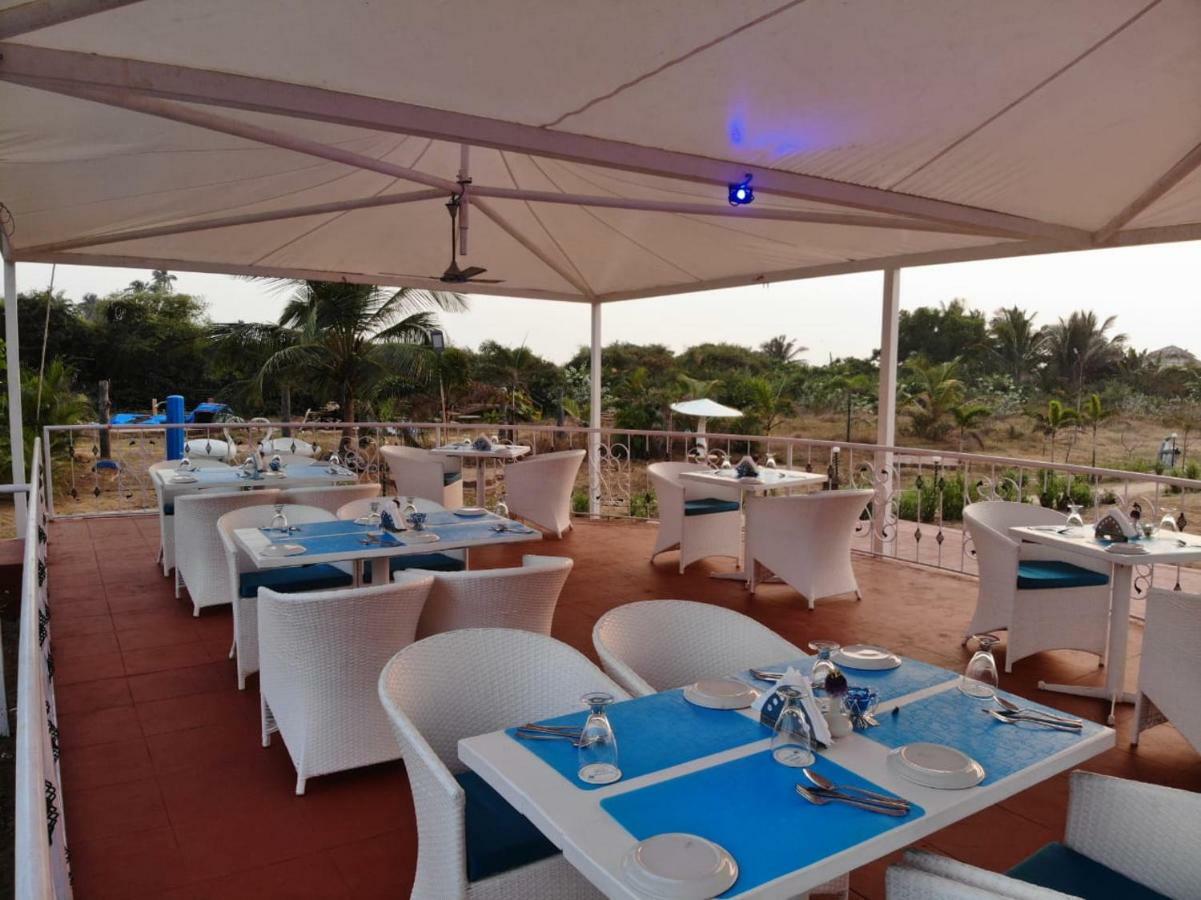 Paradise Village Beach Resort Calangute Esterno foto